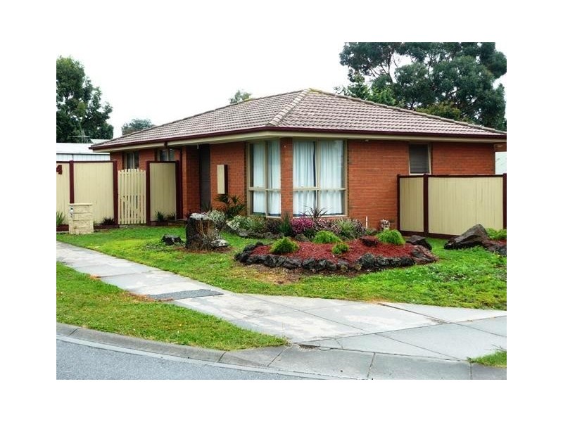 64 Duncan Drive, Pakenham VIC 3810