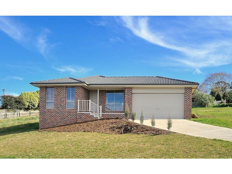 17 Boanyoo Street, Drouin VIC 3818