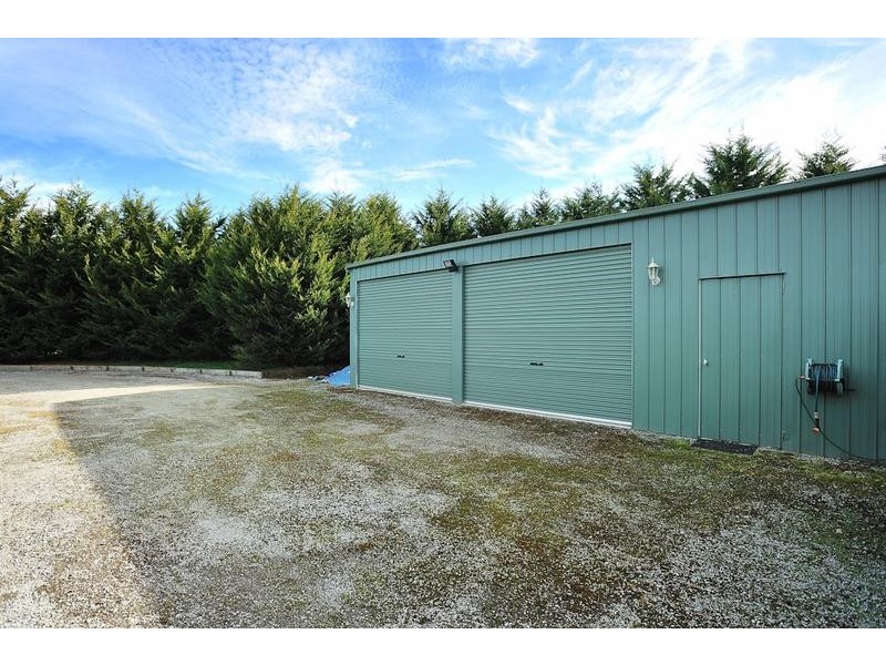 8 Robin Hood Way, Drouin VIC 3818