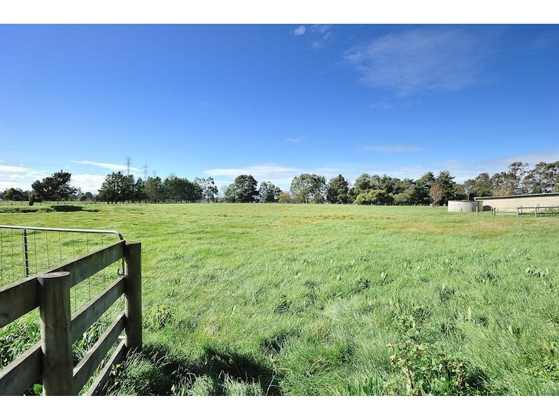 70 Mount Road, Longwarry North VIC 3816