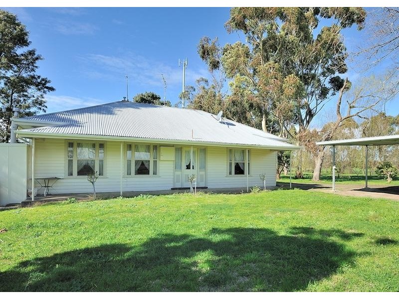 70 Mount Road, Longwarry North VIC 3816