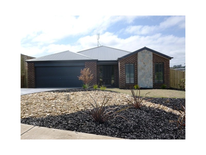 2 Skipton Street, Drouin VIC 3818