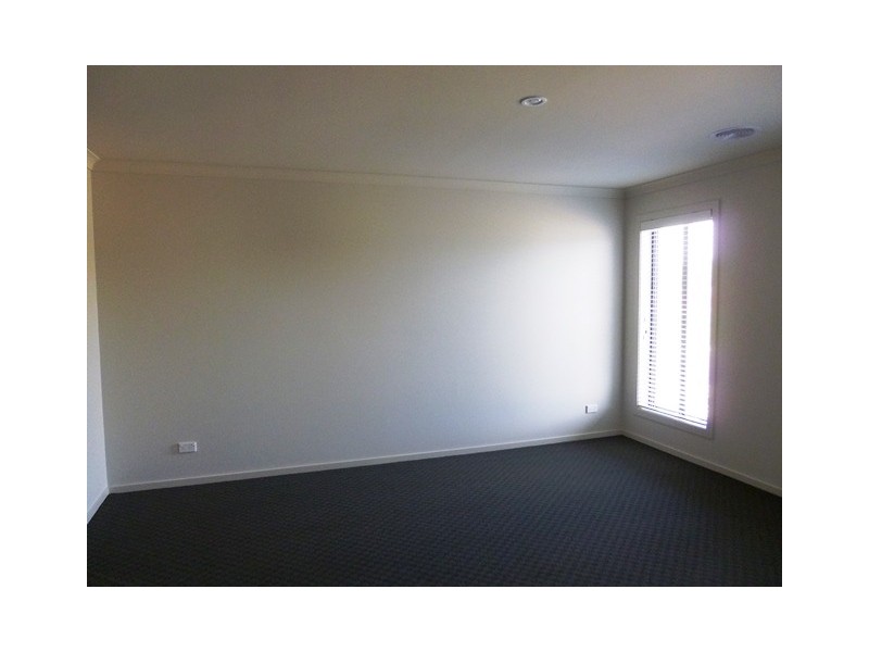 2 Skipton Street, Drouin VIC 3818