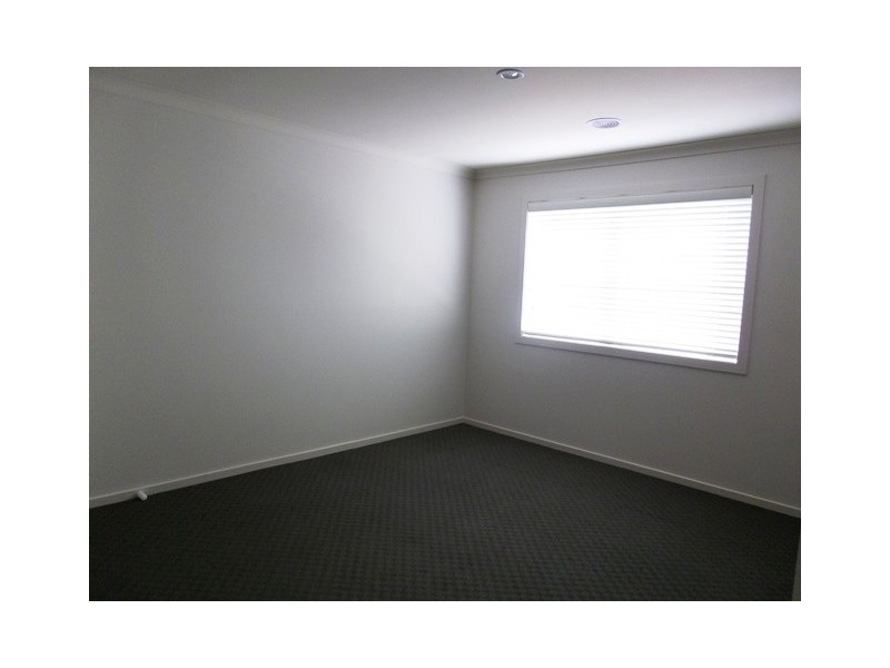 2 Skipton Street, Drouin VIC 3818
