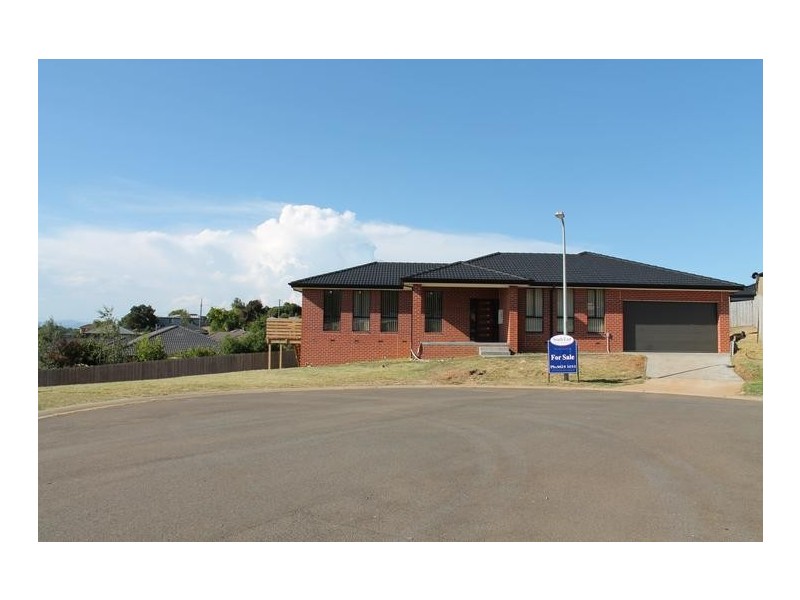 4 Buritta Court, Drouin VIC 3818