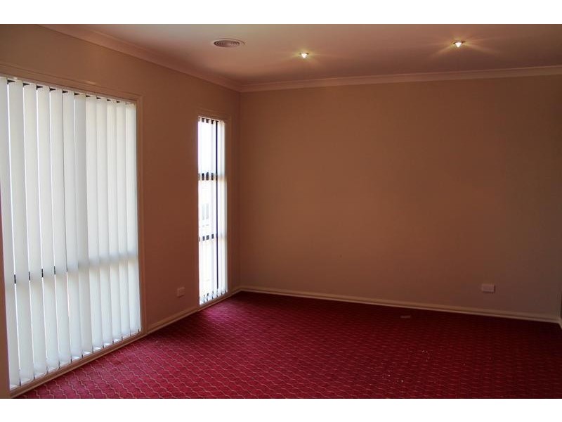 1 Manallack Lane, Drouin VIC 3818