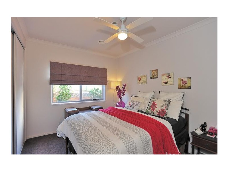 14 Settlers Rise, Drouin VIC 3818
