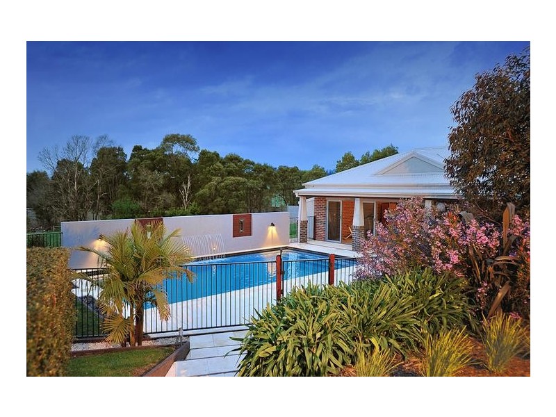14 Settlers Rise, Drouin VIC 3818
