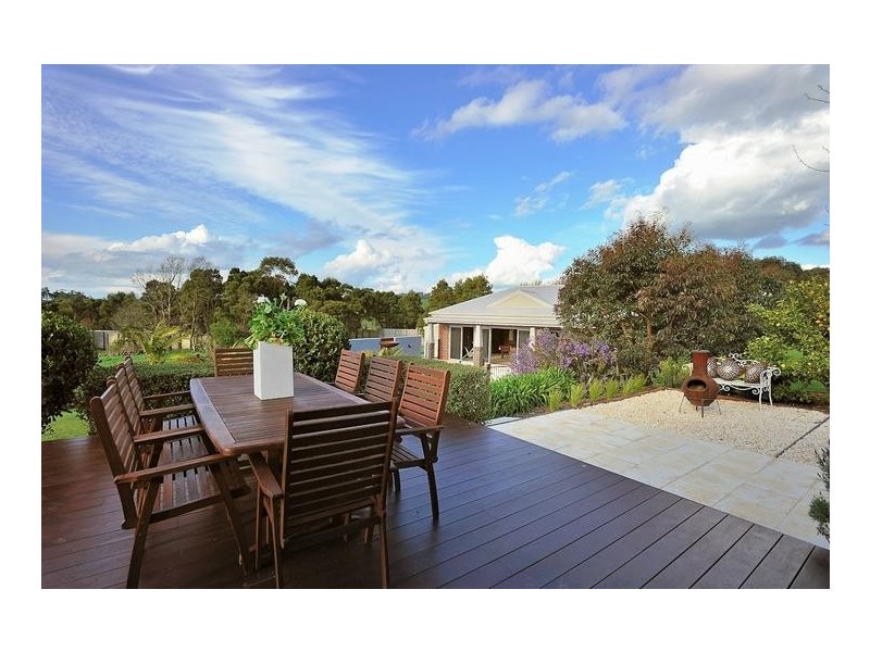14 Settlers Rise, Drouin VIC 3818
