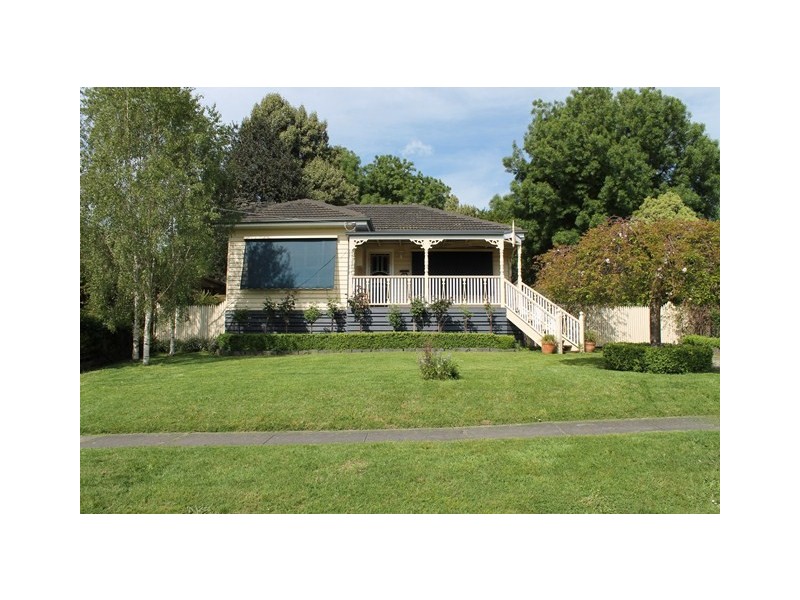 46 Acacia Street, Drouin VIC 3818