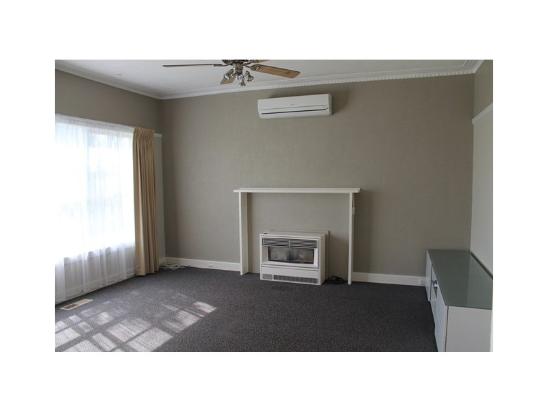 46 Acacia Street, Drouin VIC 3818