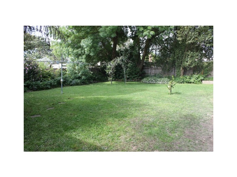 46 Acacia Street, Drouin VIC 3818