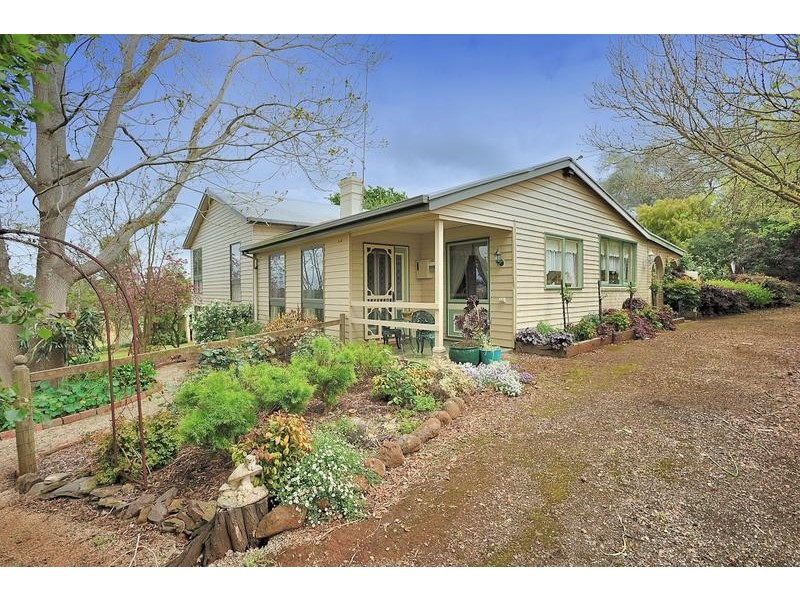 83 Binbeal Road, Drouin VIC 3818