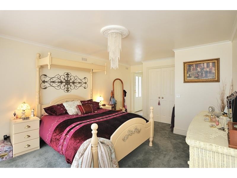 83 Binbeal Road, Drouin VIC 3818