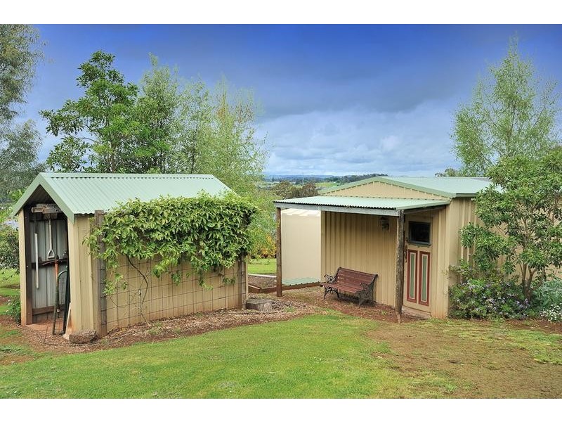 83 Binbeal Road, Drouin VIC 3818
