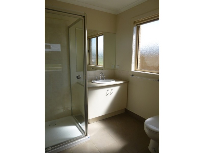 22 Shakespeare Court, Drouin VIC 3818