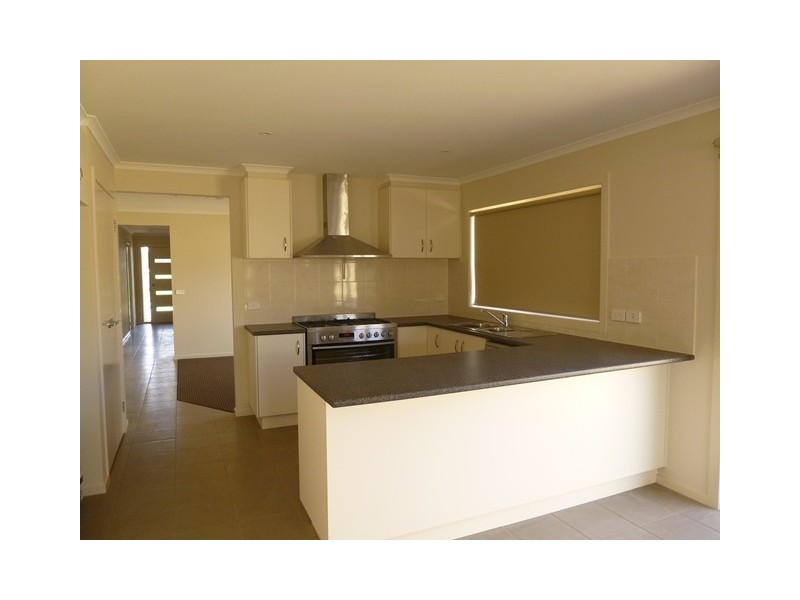 22 Shakespeare Court, Drouin VIC 3818