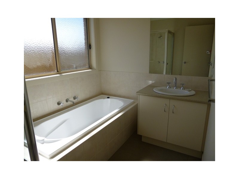 22 Shakespeare Court, Drouin VIC 3818