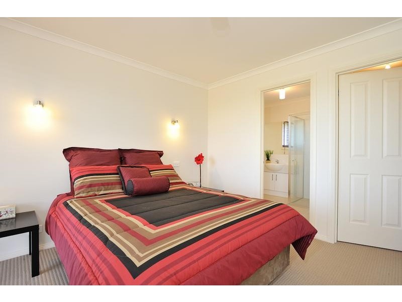 17 Boanyoo Street via Toorongo Street, Drouin VIC 3818