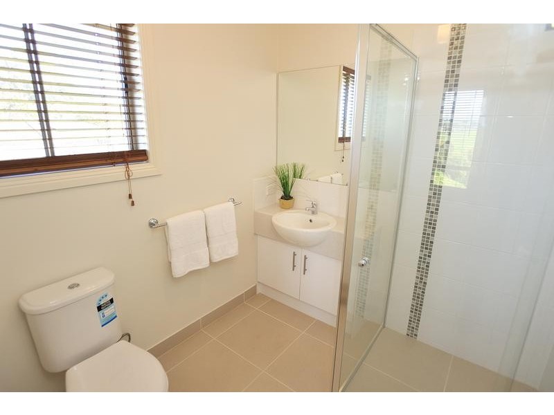 17 Boanyoo Street via Toorongo Street, Drouin VIC 3818