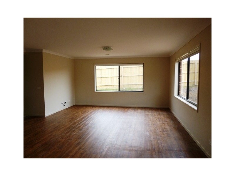 43 Summerhill Boulevard, Drouin VIC 3818