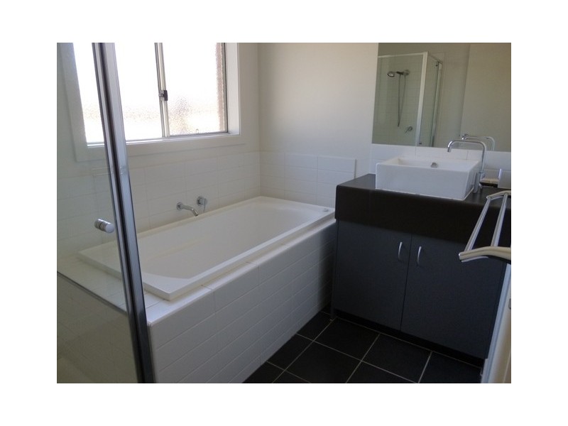 22 Sutherland Way, Drouin VIC 3818