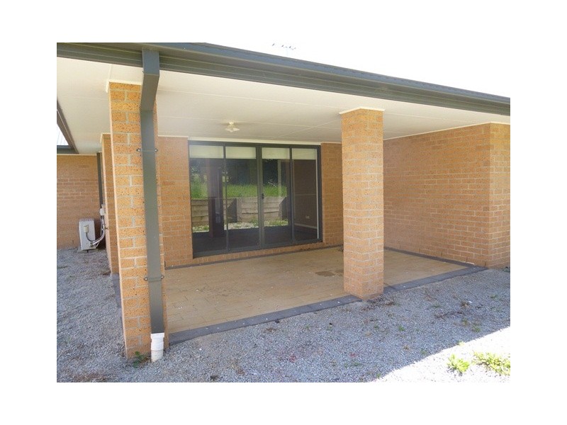 28 Sutherland Way, Drouin VIC 3818