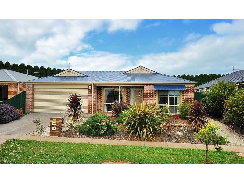 103 McNeilly Road, Drouin VIC 3818