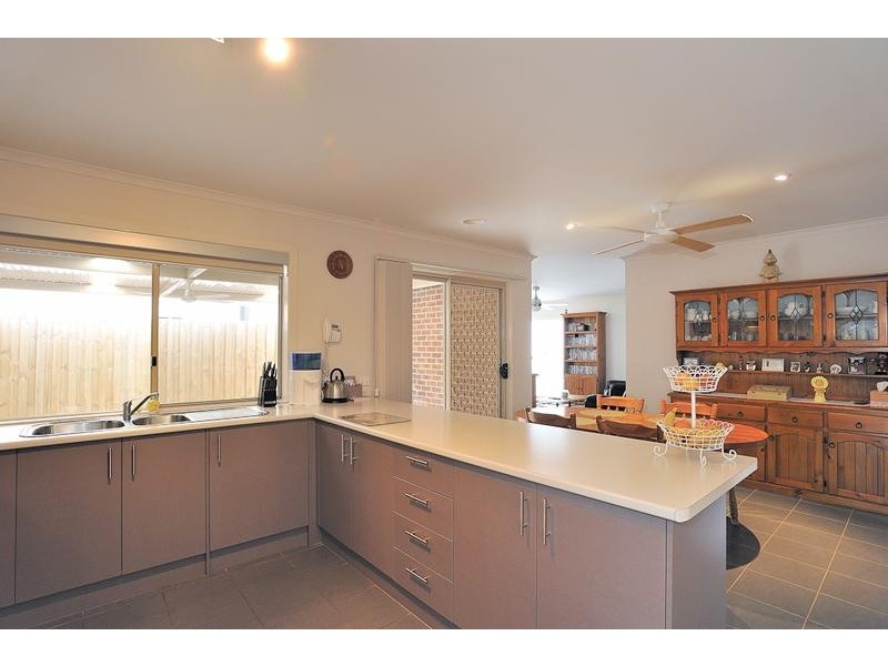 103 McNeilly Road, Drouin VIC 3818