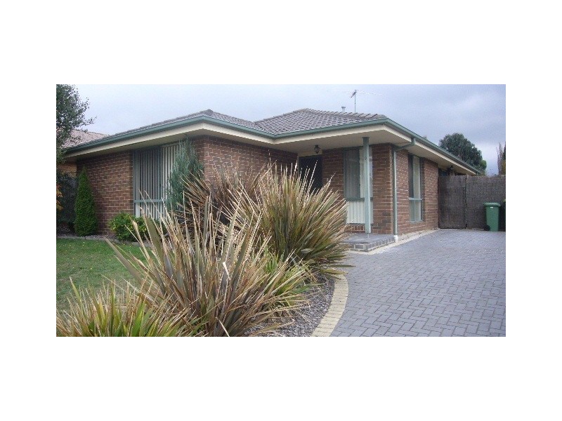 9 Conrad Court, Pakenham VIC 3810