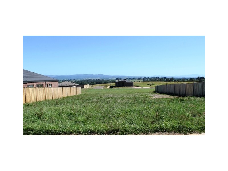 Lot 1823 Bexley Boulevard, Drouin VIC 3818