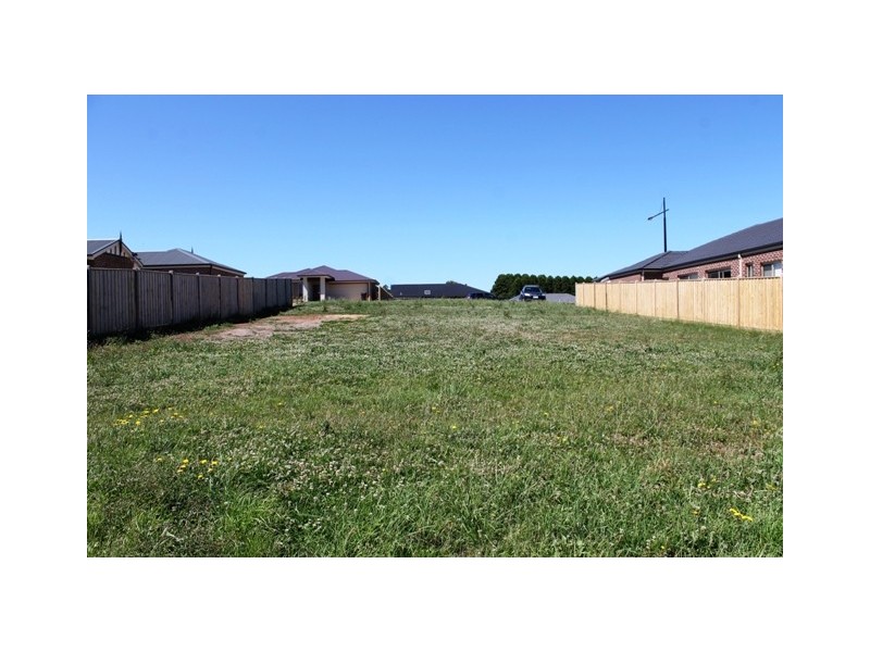 Lot 1823 Bexley Boulevard, Drouin VIC 3818
