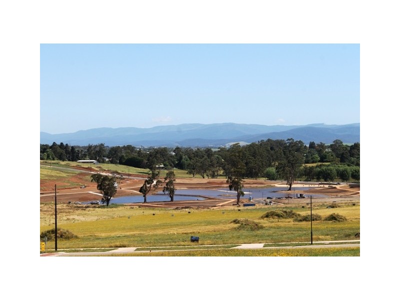 Lot 1823 Bexley Boulevard, Drouin VIC 3818