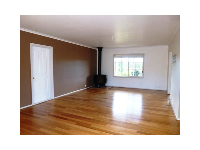 8 Green Valley Drive, Drouin VIC 3818