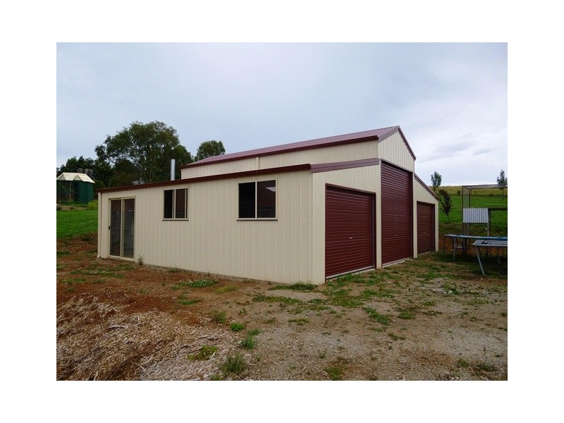 8 Green Valley Drive, Drouin VIC 3818