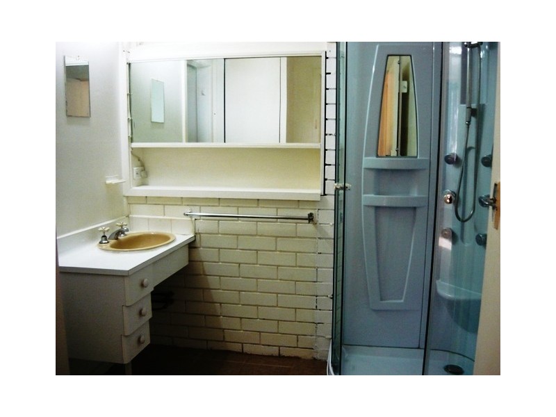 1/43 Lampard Road, Drouin VIC 3818