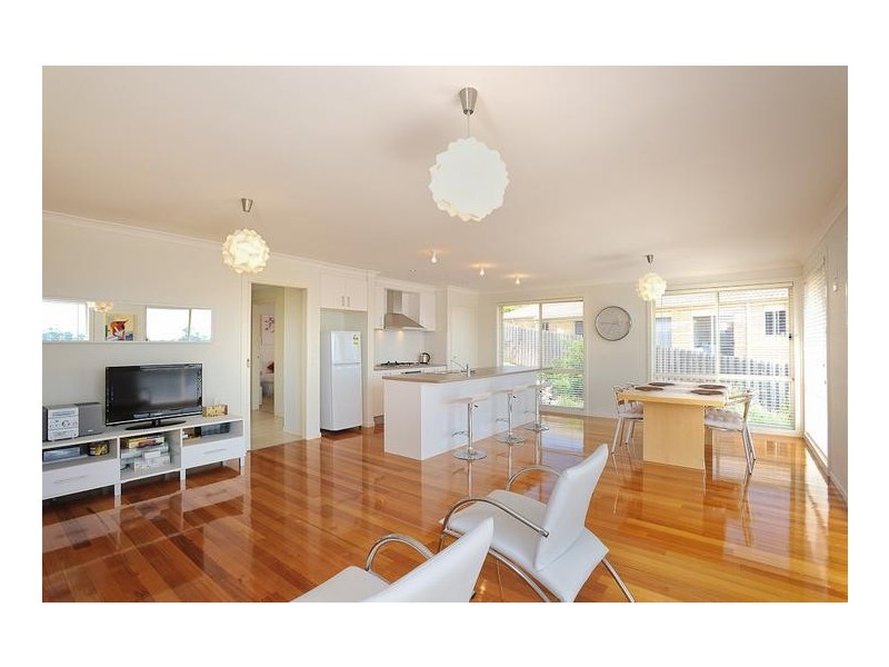 4 Aaron Court, Drouin VIC 3818