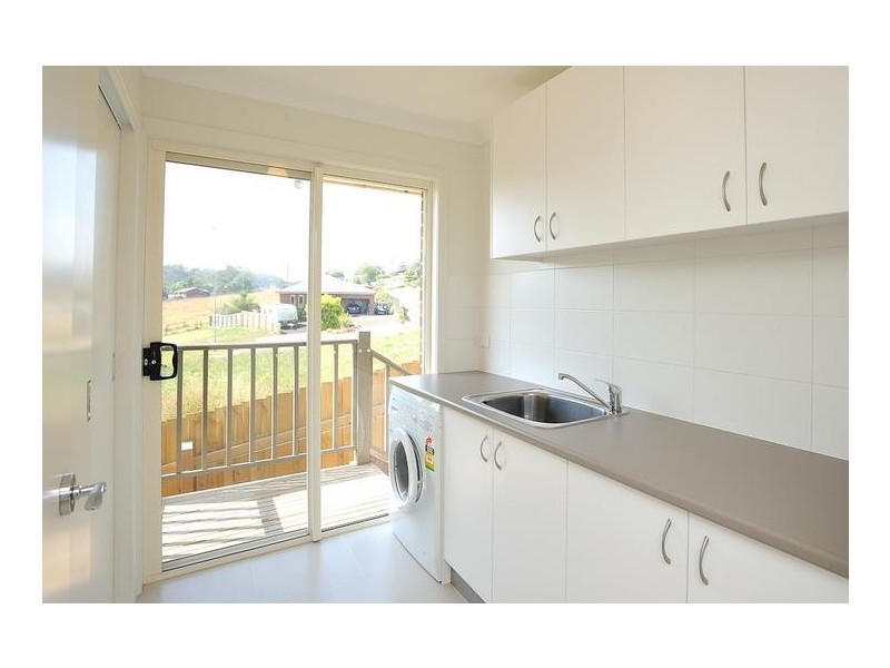 4 Aaron Court, Drouin VIC 3818