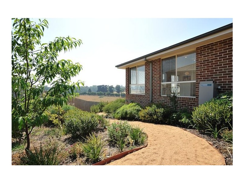 4 Aaron Court, Drouin VIC 3818