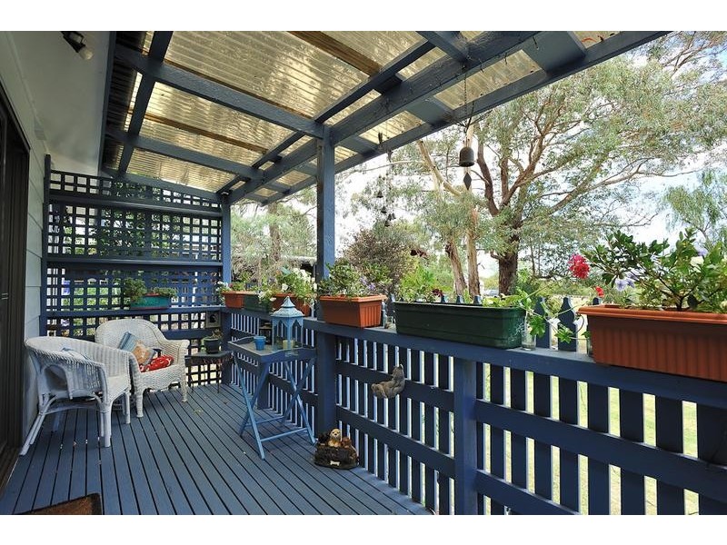 18 Davis Street, Nyora VIC 3987