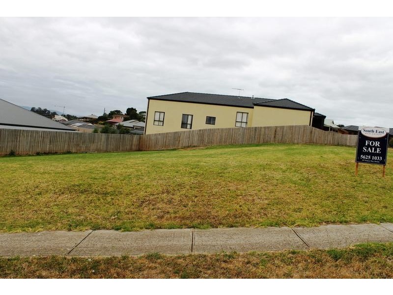 14 Summerhill Boulevard, Drouin VIC 3818