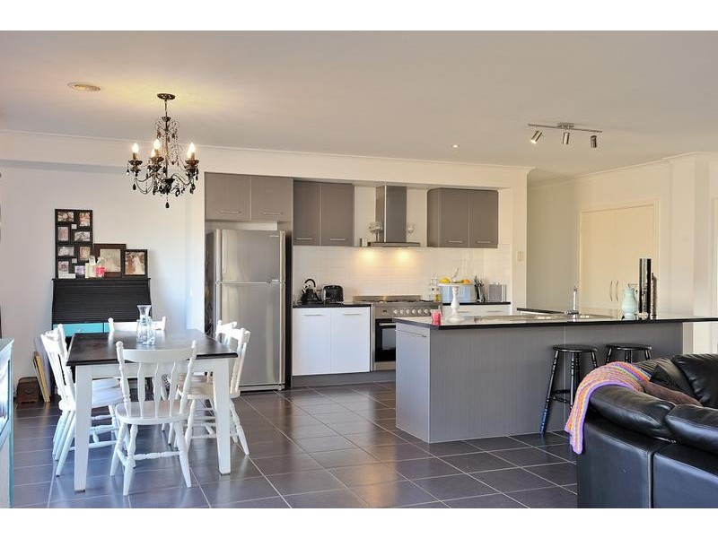 105 McNeilly Road, Drouin VIC 3818