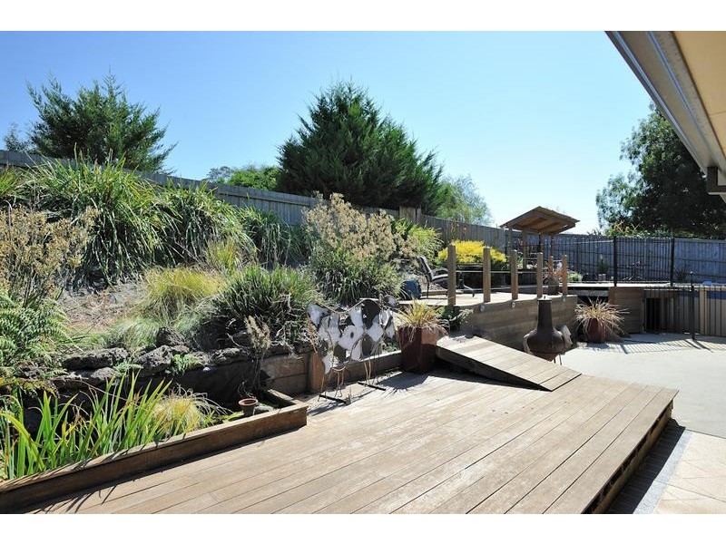 4 Surman Court, Drouin VIC 3818