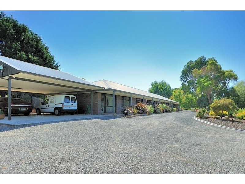 4 Surman Court, Drouin VIC 3818