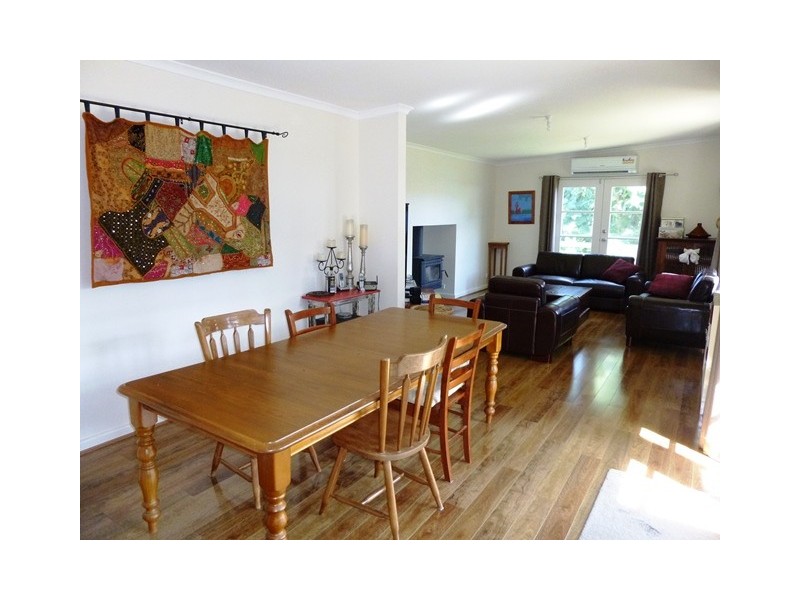 94 McNeilly Road, Drouin VIC 3818