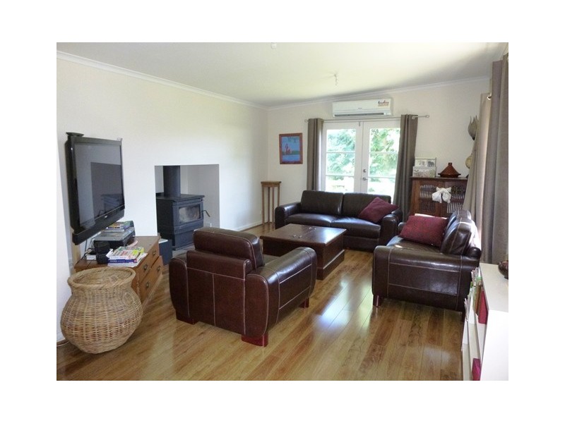 94 McNeilly Road, Drouin VIC 3818