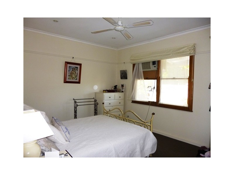 94 McNeilly Road, Drouin VIC 3818