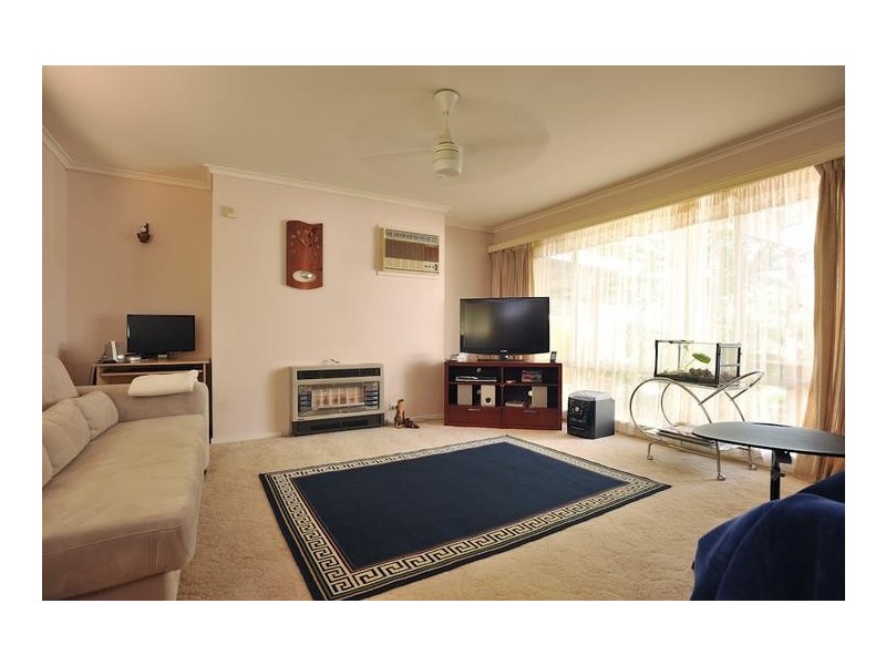 9 Wade Street, Drouin VIC 3818