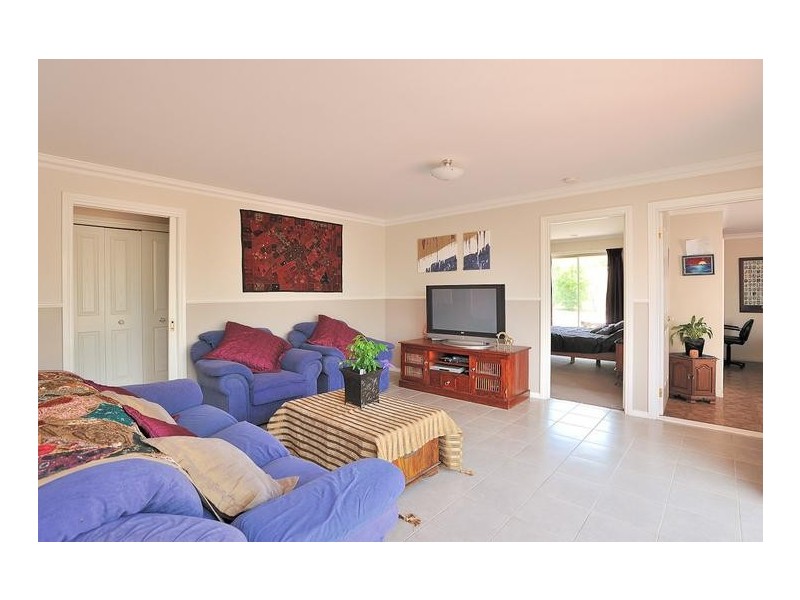 53 Wellwood Road, Drouin VIC 3818