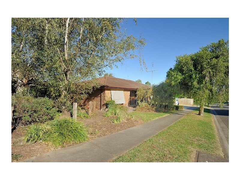 84 Church Street, Drouin VIC 3818